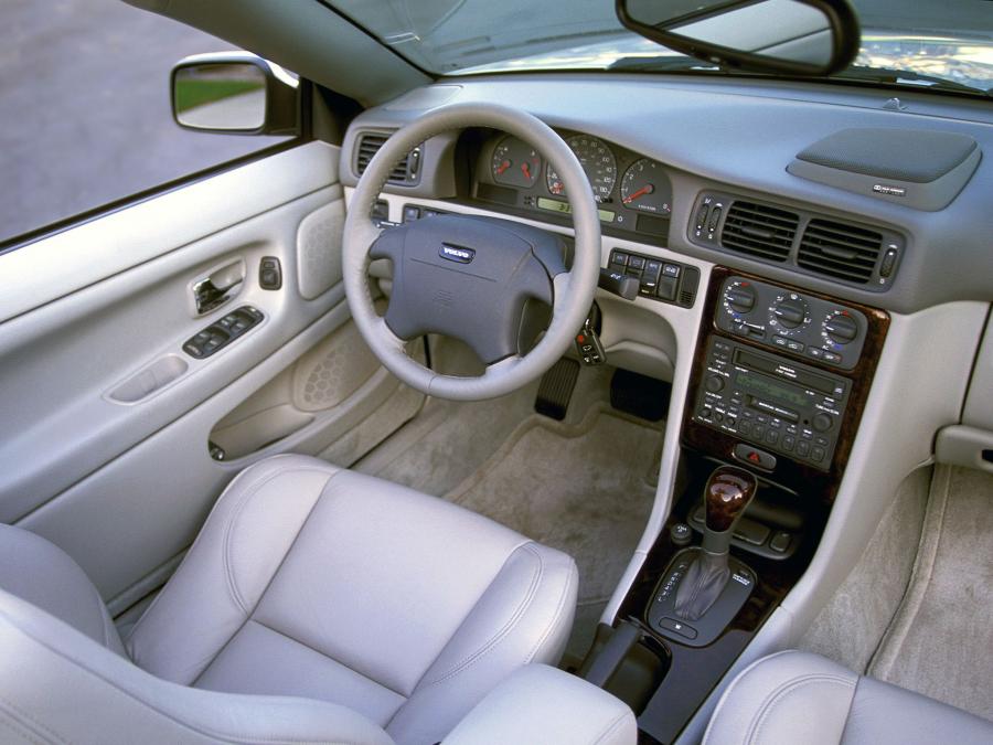  Volvo C70 Convertible 1998 года  (фото 6 из 33)